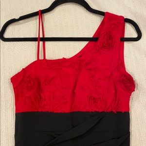 Red and black cocktail dress Valerie Bertinelli